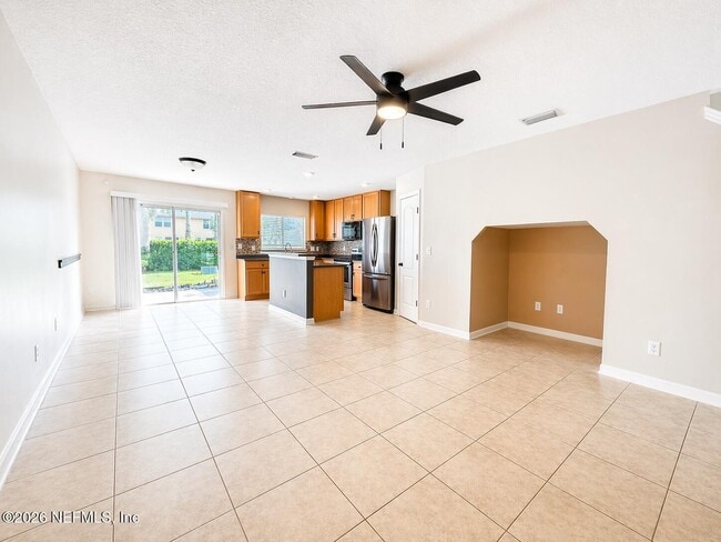 Building Photo - 253 E Pisa Pl