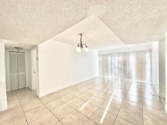 Foto del edificio - 1461 Windorah Way