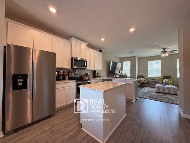 Building Photo - Coastal Townhome with Elevator, Sunset Vie...