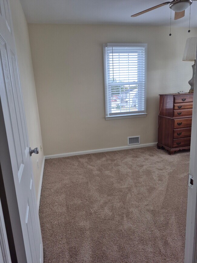 Foto del edificio - 2820 Illinois Ave