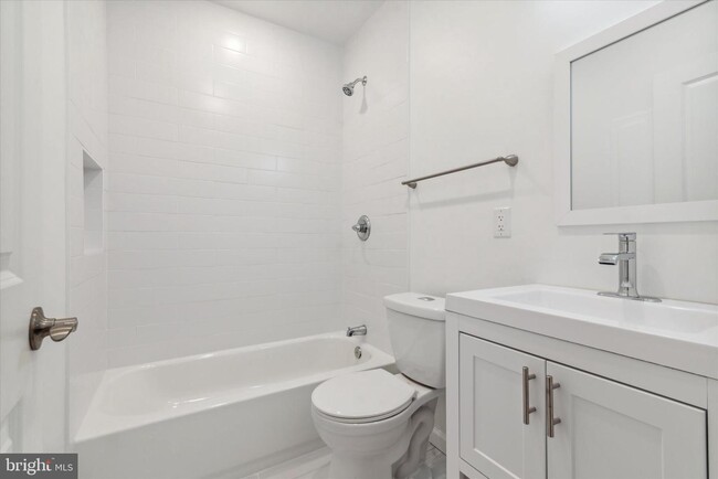 Foto del edificio - 436 E Walnut Ln
