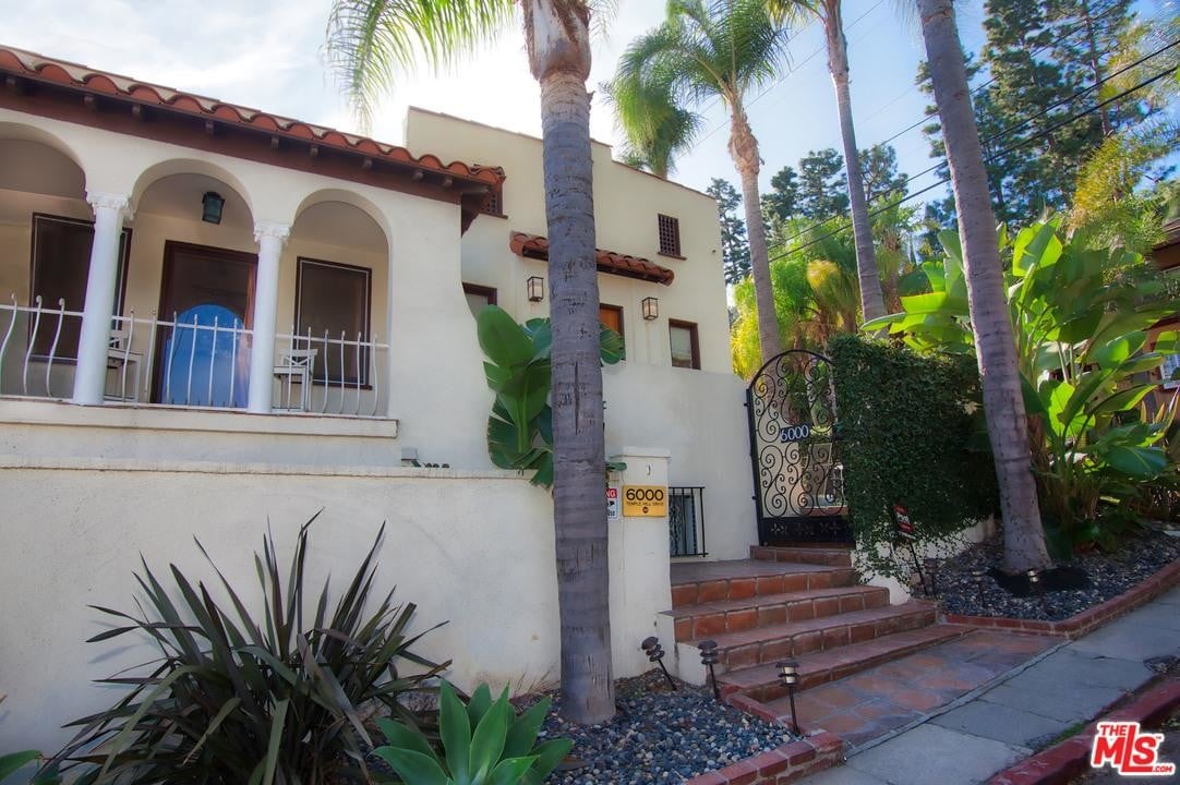 291 Houses Available for Rent in Hollywood Hills, CA