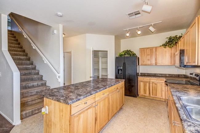 Building Photo - 35634 W Costa Blanca Dr