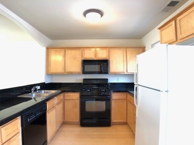 Building Photo - Upgraded Home with a European Design!!