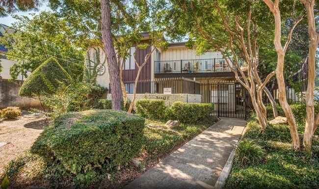Photo - 5000 Bowser Ave Townhome