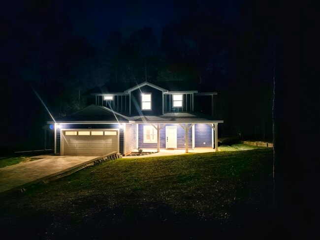 Building Photo - 4699 Meadow Lake Dr