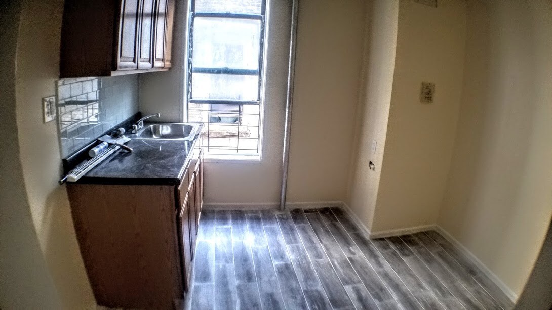 Primary Photo - 441 E 187th St