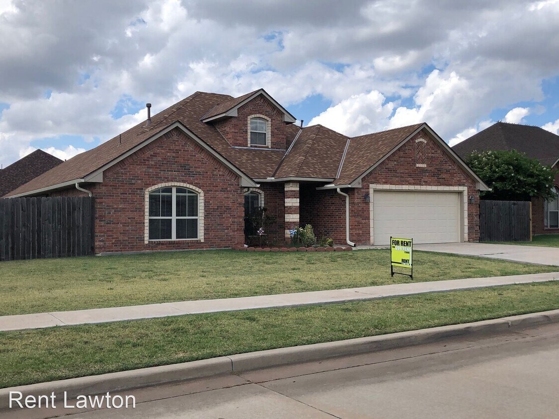 4 br, 2 bath House 2219 SW 55th Street House for Rent in Lawton, OK