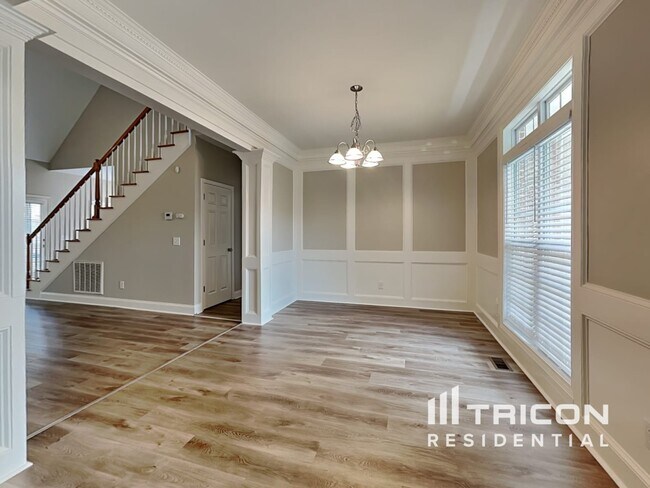 Building Photo - 11 Windermere Bend NW