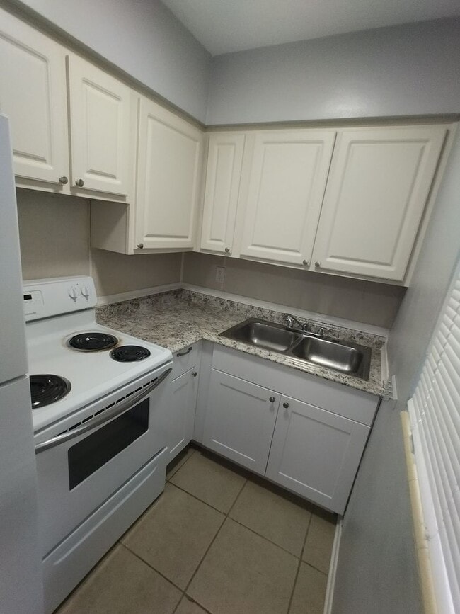 Foto del edificio - 419 Pineapple St