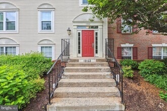 Building Photo - 12102 Greenwood Ct