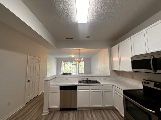 Building Photo - 5012 Hawkstone Dr