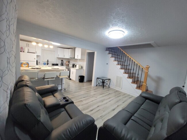 Building Photo - 1055 Antioch Pike