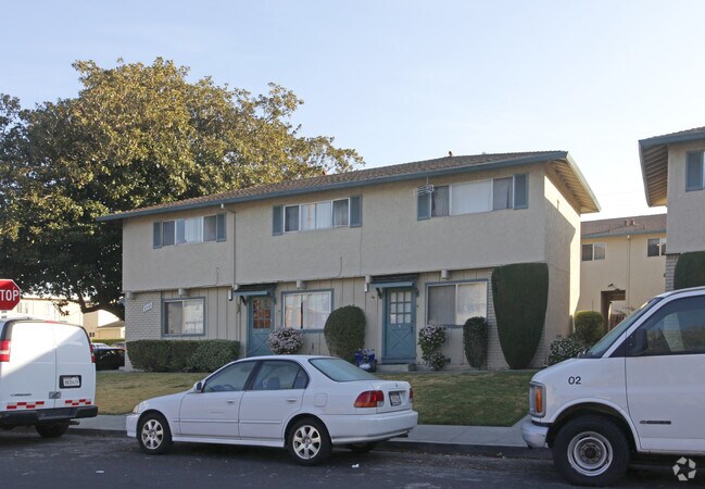 Building Photo - 2087 Sahara Way Apartments