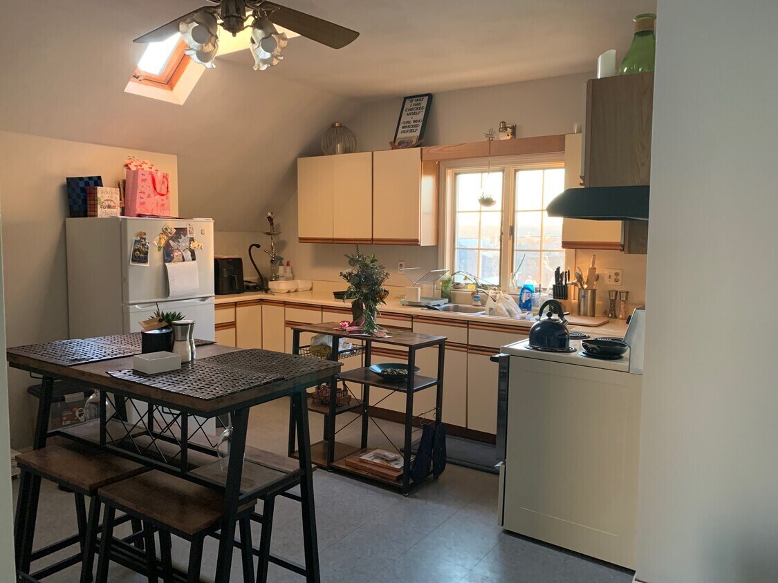 Foto principal - 126 Orient St