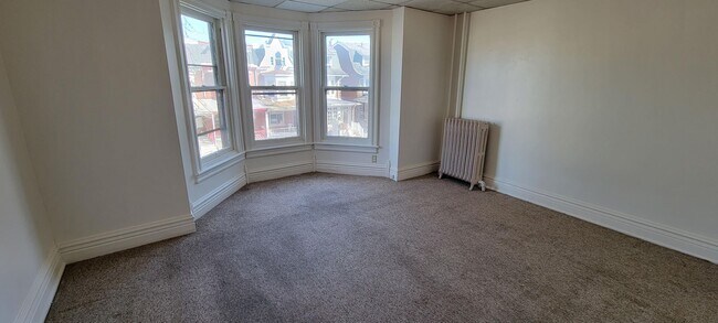 Foto del edificio - 220 S Madison St