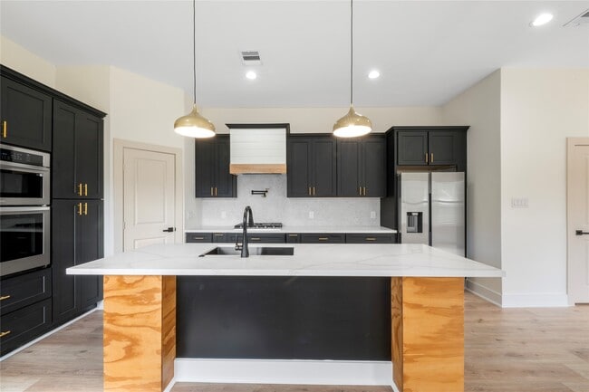 Foto del edificio - 1113 Danube St