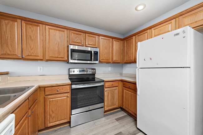 Building Photo - Cinnabar
