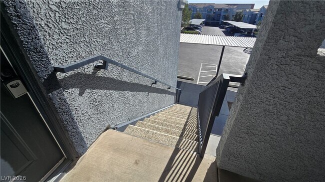 Building Photo - 6955 N Durango Dr