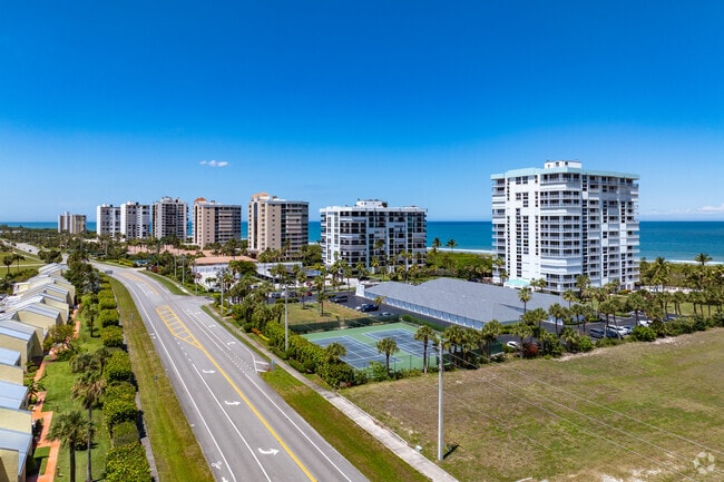 2700 N Highway A1A Hutchinson Island, FL 34949 - Aquanique Ocean Club