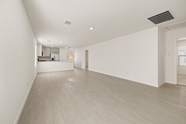 Building Photo - 1340 Blazin Bronco Trl