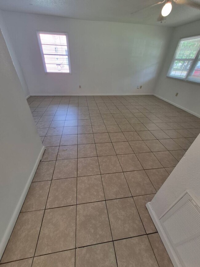 Foto del edificio - Moss Point 2 Bedroom