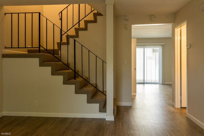 Foto del edificio - 3 br, 2.5 bath Townhome - 3157 Payne Avenu...