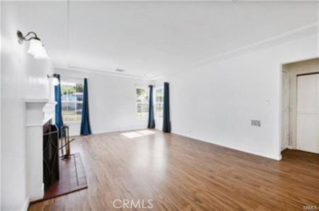 Building Photo - 15235 La Maida St