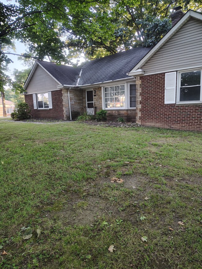 Photo - 1200 SOM Center Road (Mayfield Heights, OH) House