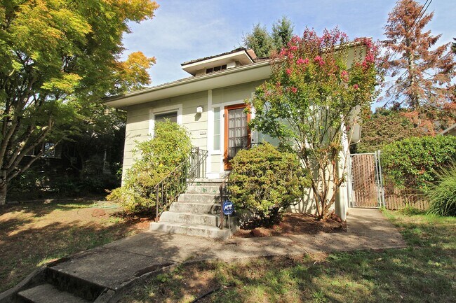 Foto del edificio - Fantastic Inner-East Portland 2+ Bedroom B...