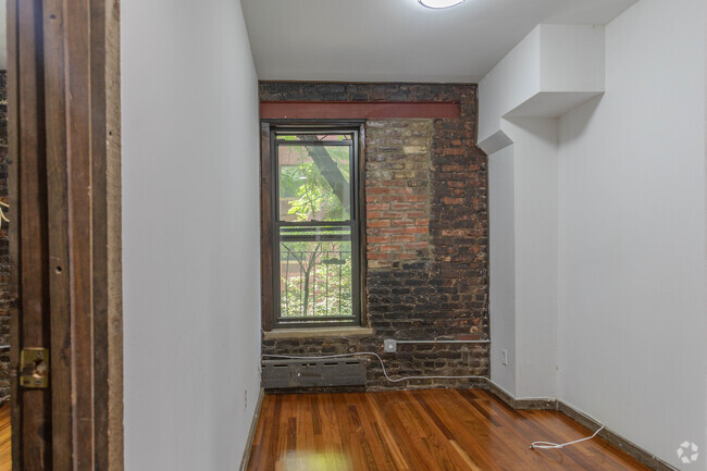 LIVING AREA - 520 East 14th Street