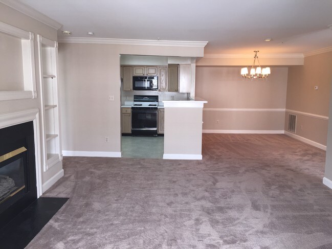 Foto del edificio - 8311 Bluebird Way