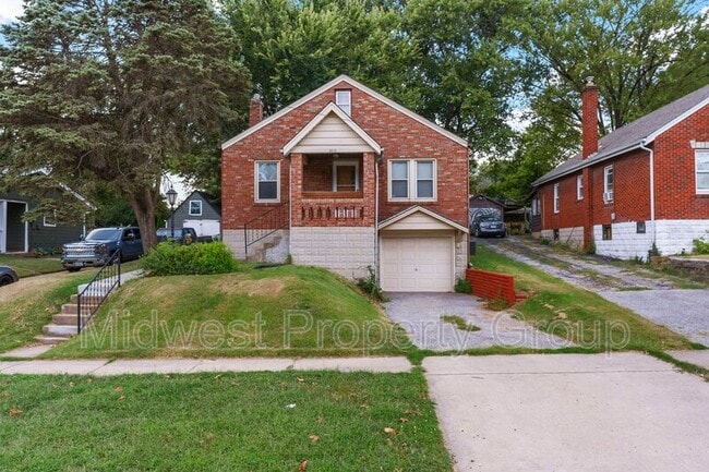 Building Photo - 3417 Eminence Blvd