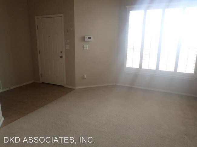 Foto del edificio - 427 Winter Spring Pl