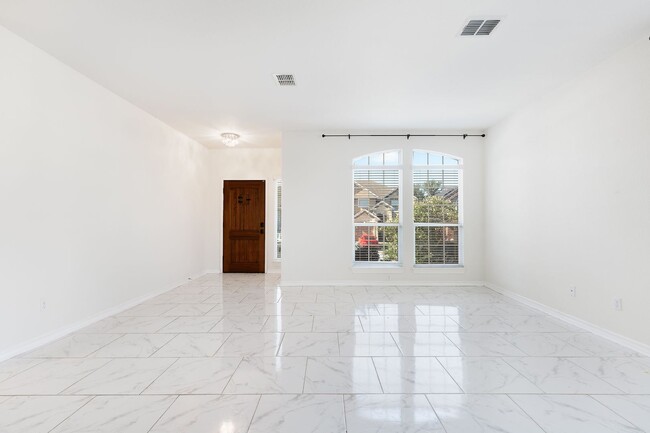 Building Photo - 4 br, 2.5 bath House - 851 Maltese Garden