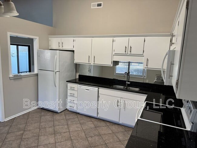 Photo - 1739 River Front Dr House