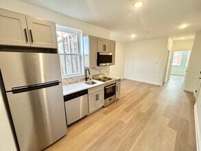 Building Photo - 2725 W Girard Ave