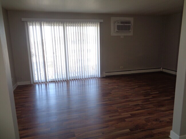 Building Photo - 7829 Rutherford Ave