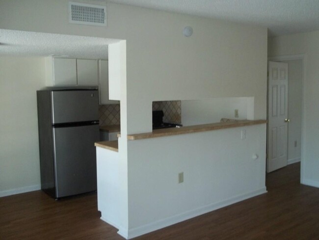 Building Photo - 4709 Harmon Ave