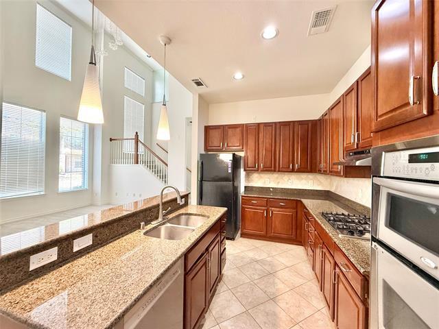 Building Photo - 2008 Grove Park Ln