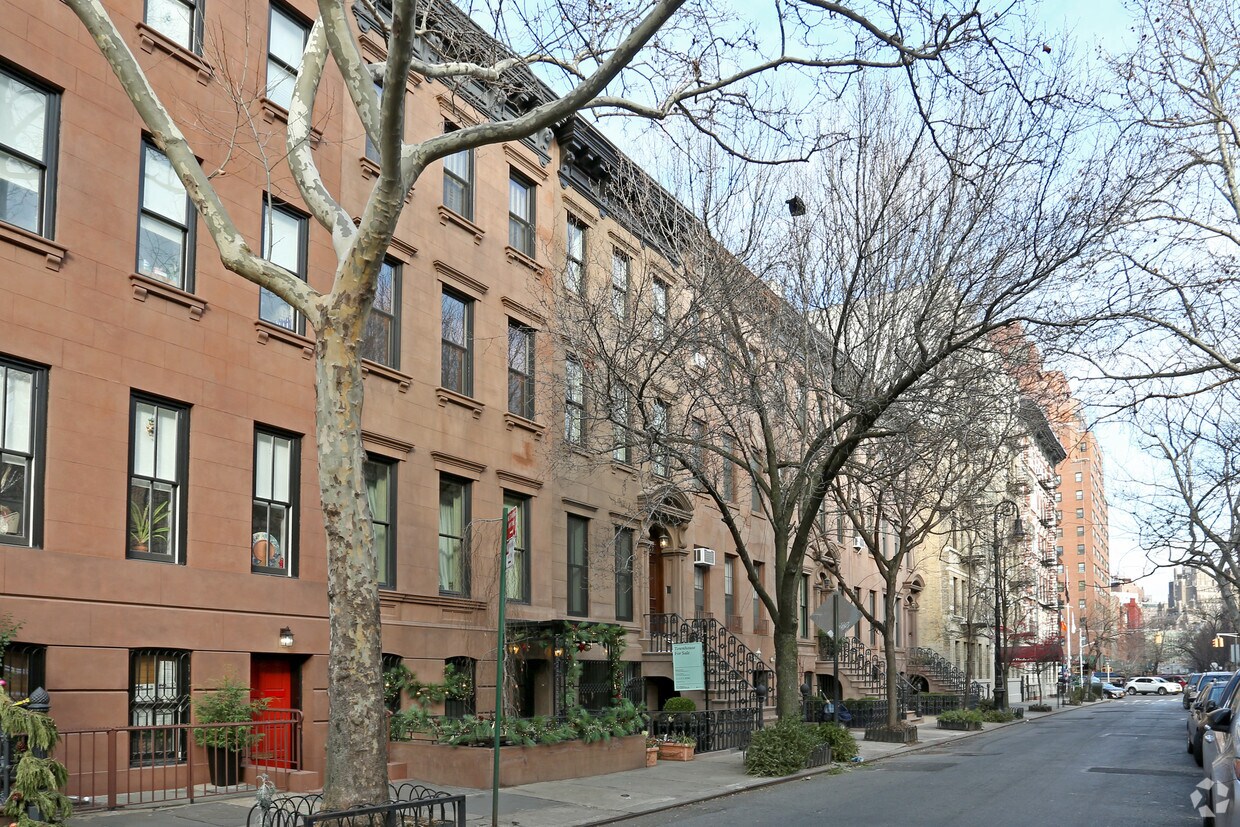 Primary Photo - 41 Charles St