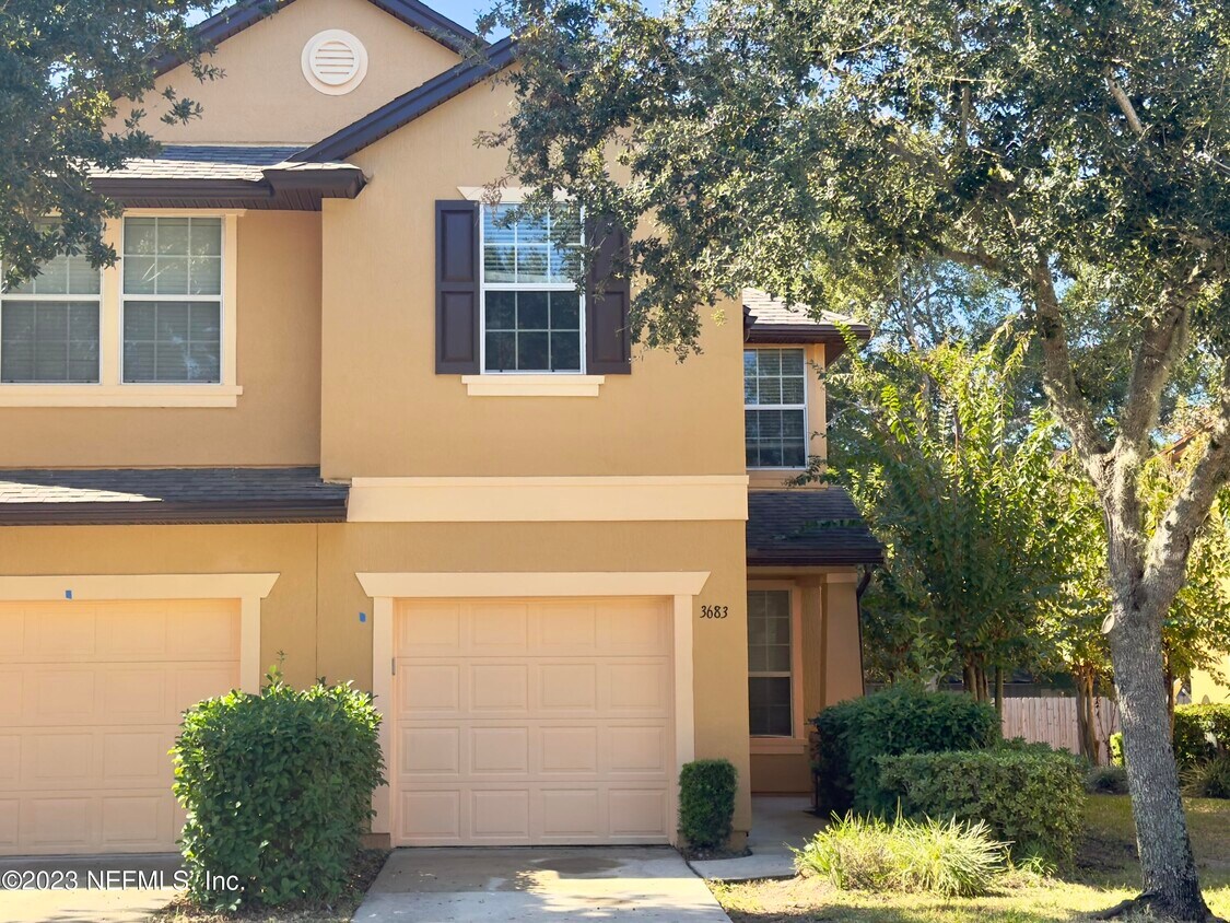 Primary Photo - 3683 Hartsfield Forest Cir