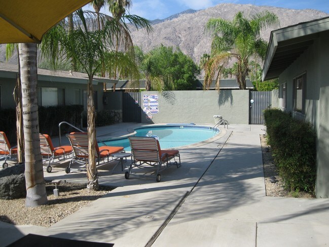 View of pool and courtyard - 621 S Warm Sands Dr