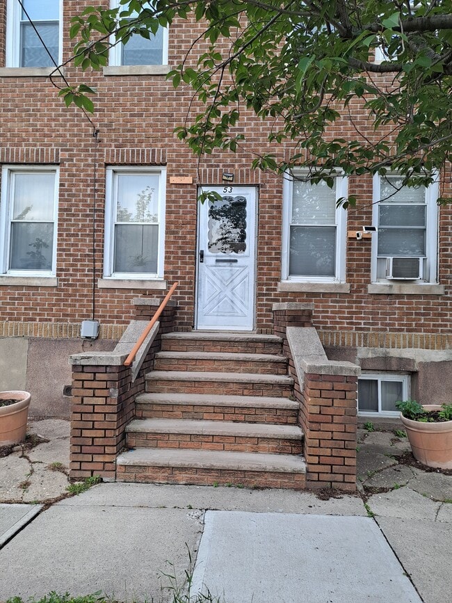 Building Photo - 53 Florence Ave