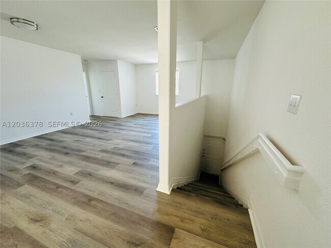 Foto del edificio - 5705 NW 109th Ave