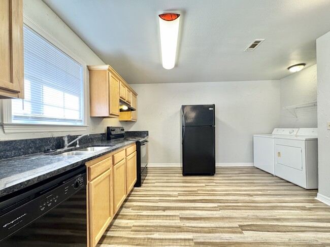 Building Photo - Arbor Vine Apartments