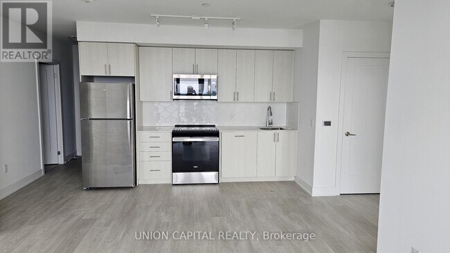 Photo du bâtiment - 2545 Simcoe St N