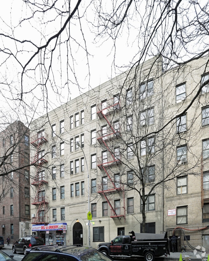 Building Photo - 3515 Rochambeau Ave