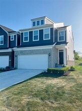 Building Photo - 4932 Glenora Dr