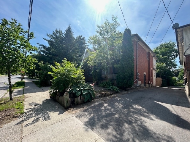 Building Photo - Charming Bachelor Apartment in Old East Village – $1,250/month +